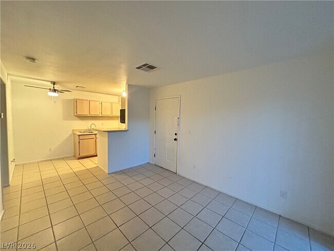 Building Photo - 5111 S Lindell Rd