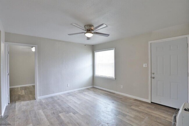 Building Photo - 1202 S San Jose Dr