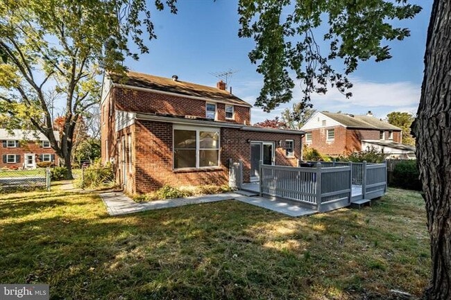 Building Photo - 33 Sterner Ave