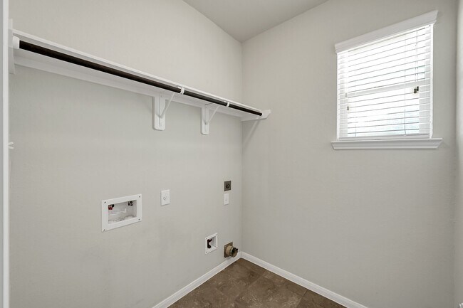 Building Photo - 30119 Saw Oaks Dr