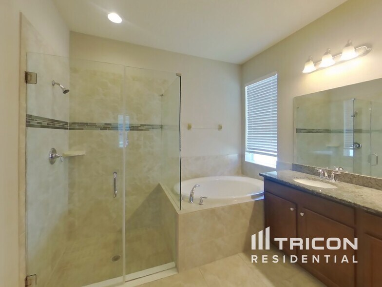 Building Photo - 32531 Harmony Oaks Dr