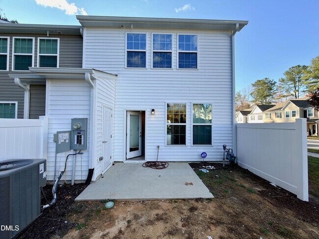 Building Photo - 4201 Little Fellow Ln