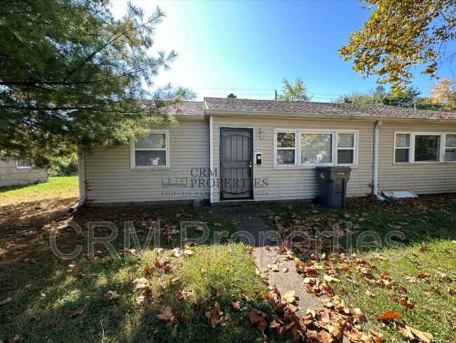 Building Photo - 2203 Admiral Dr