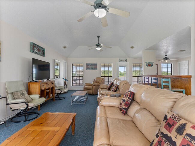 Building Photo - 779 Cr 257