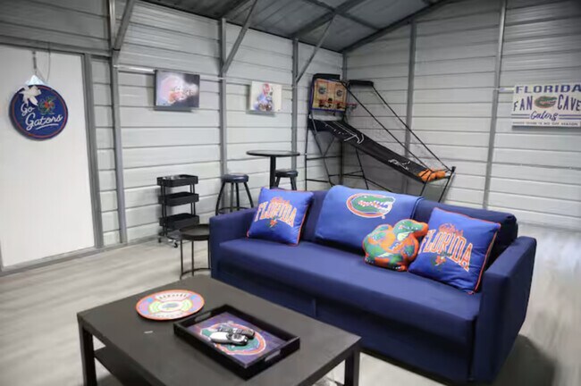 Building Photo - 2614 NW 8th St