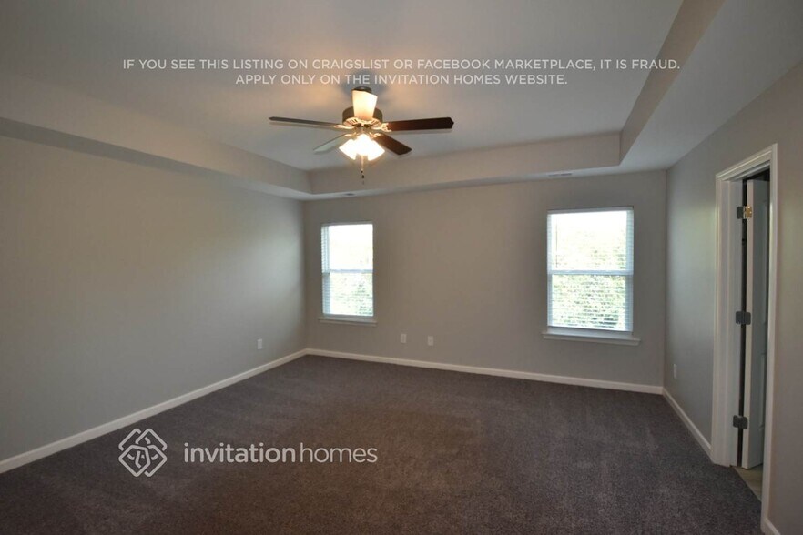 Building Photo - 26 Oakbrook Dr