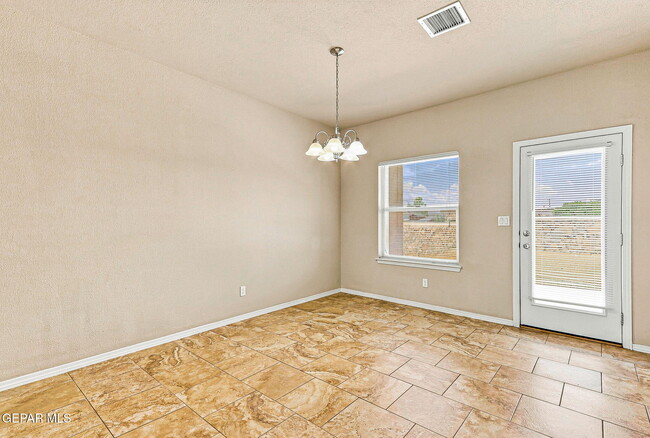 Building Photo - 7409 Dewberry Dr