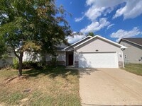 Building Photo - 3BR/2BA $1,800/MO - AVAILABLE 11/1/25