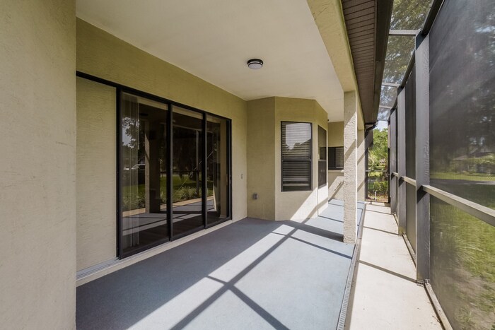 Building Photo - 6034 Beechwood Dr