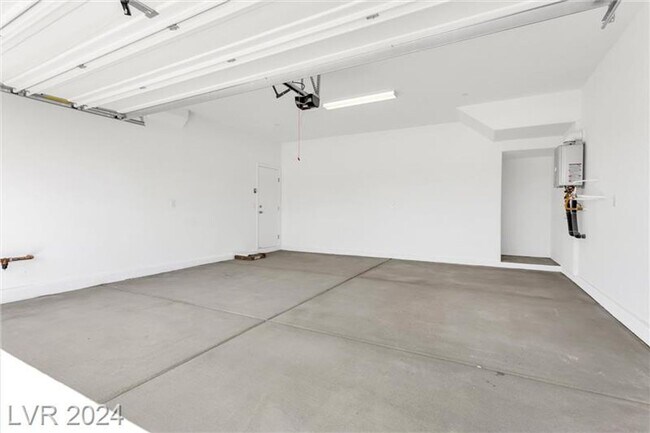 Building Photo - 96 Mosso Niente Pl