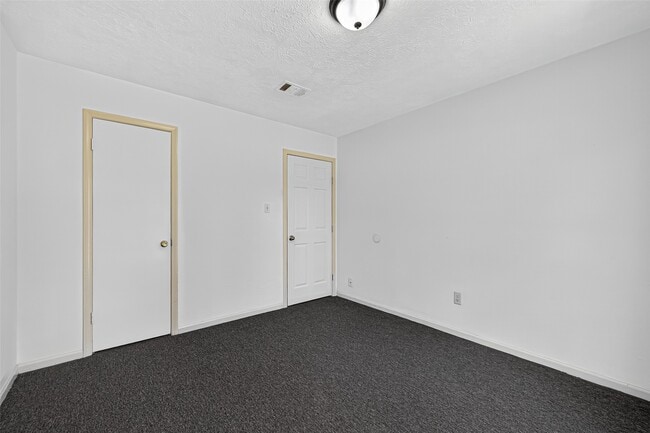 Building Photo - 8511 Collingdale Rd