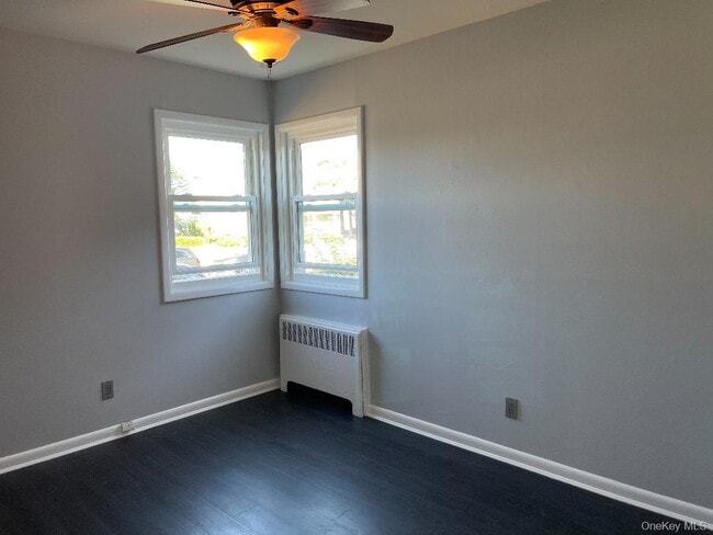 Building Photo - 17 Roosevelt Pl