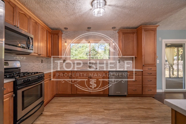 Building Photo - 1960 Branch View Dr