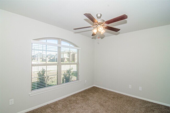 Building Photo - 29219 Dunns Creek Ct