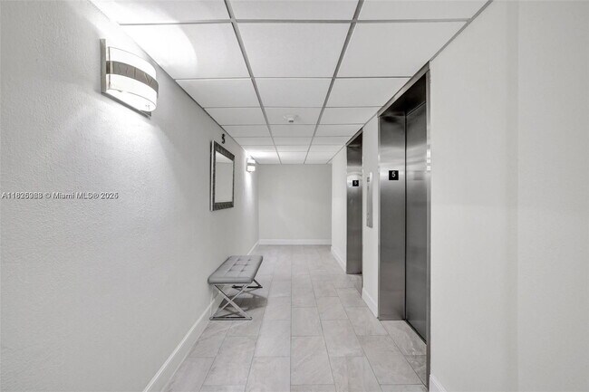 Building Photo - 2715 N Ocean Blvd
