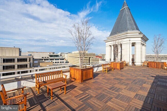 Building Photo - 601 Pennsylvania Ave NW