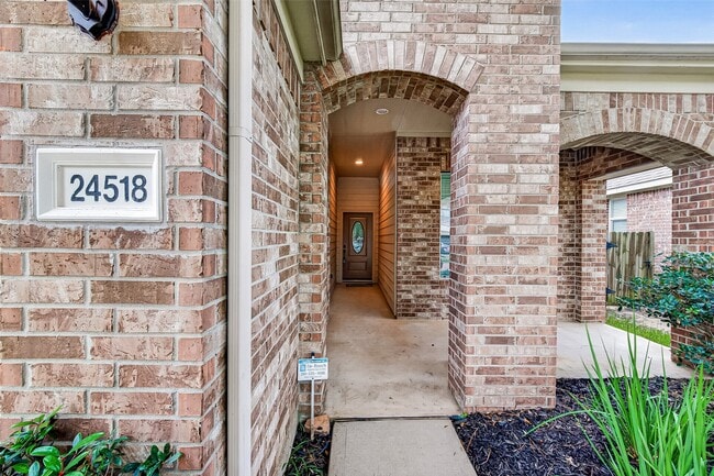 Building Photo - 24518 Carlton Springs Ln