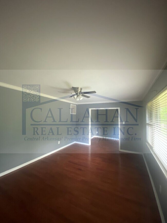 Building Photo - Jacksonville Foxwood Home