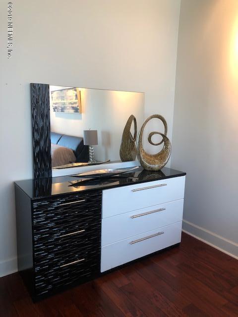 Building Photo - 320 1st St N