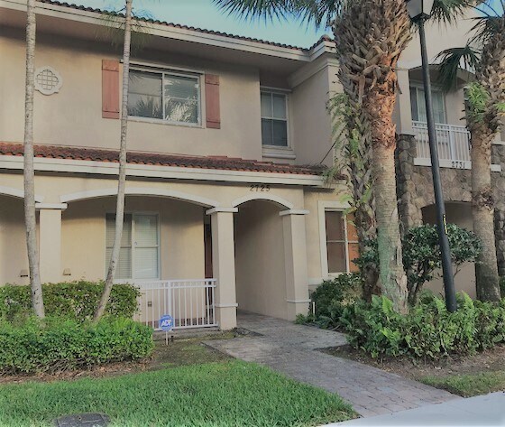 Primary Photo - Beautiful Townhome in Tuscany