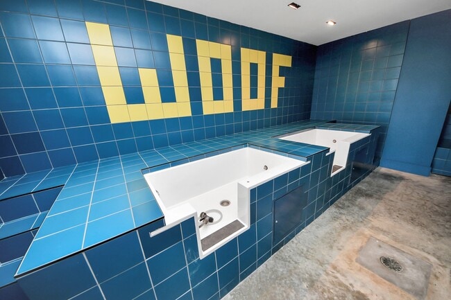 Building Photo - 2810 Riverby Rd