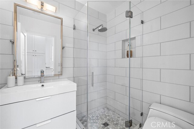 Building Photo - 2609 Victoria Dr