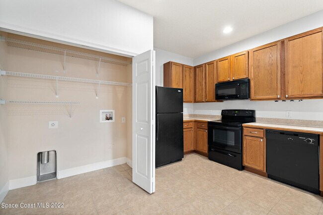 Building Photo - 234 Murano Dr