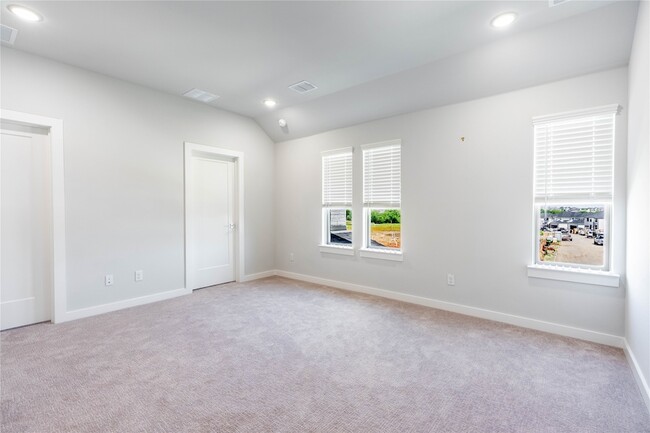 Building Photo - 3705 Solstice Rd