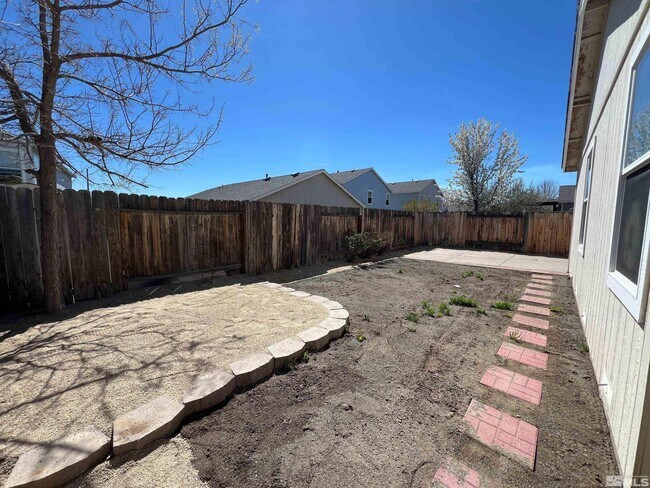 Building Photo - 9648 Autumn Leaf Way