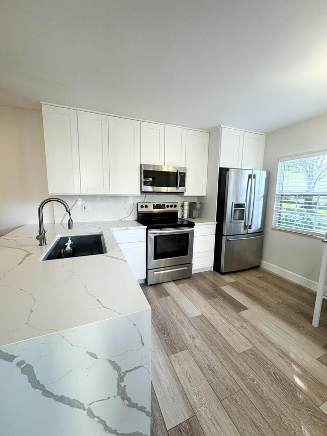 Building Photo - 8153 Chelsea Ct