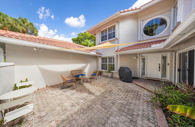 Building Photo - 4117 W Palm Aire Dr
