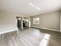 Building Photo - 4317 NE 21st Ave