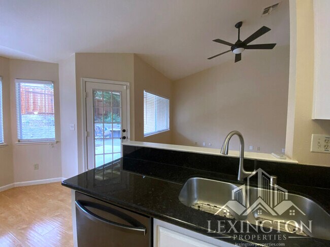 Building Photo - Lovely Updated, 3BD/2BA Home Available in Rocklin, off Stanford Ranch Rd. near Breen Park!