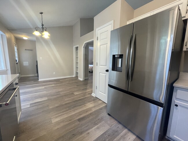 Building Photo - 5332 Covington Cross Dr