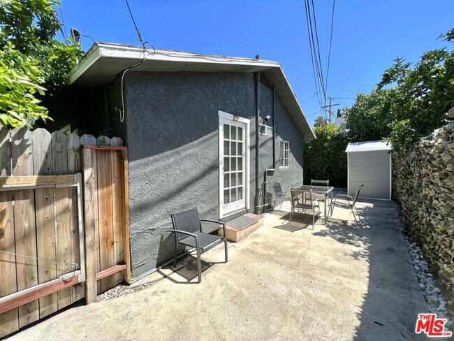 Building Photo - 4812 Pickford St