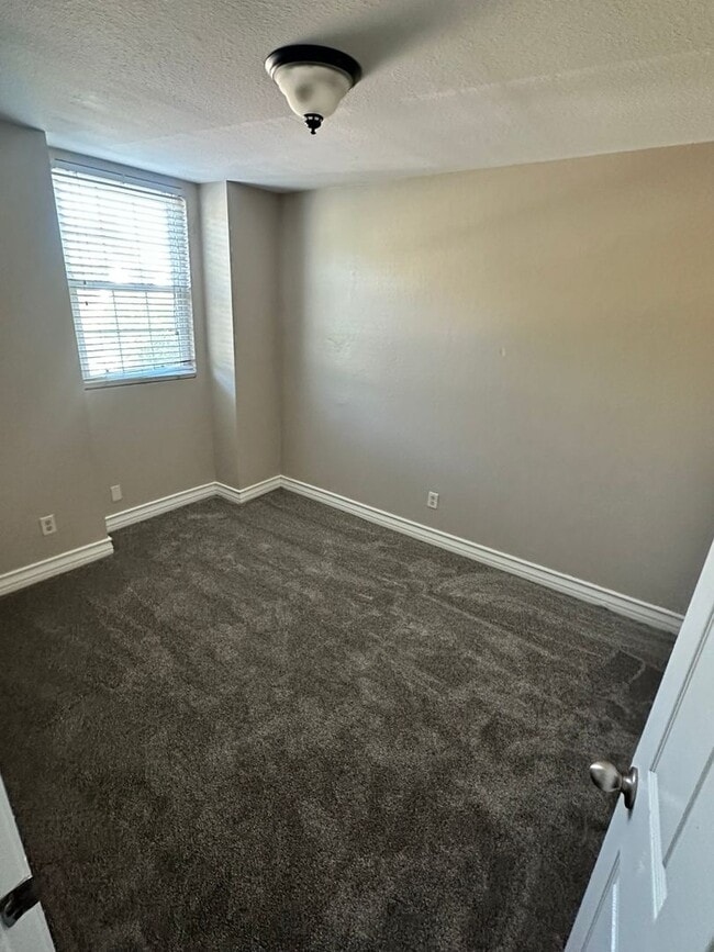 Building Photo - Hyacinth Ln - BEAUTIFUL Sunnymead Ranch Ho...