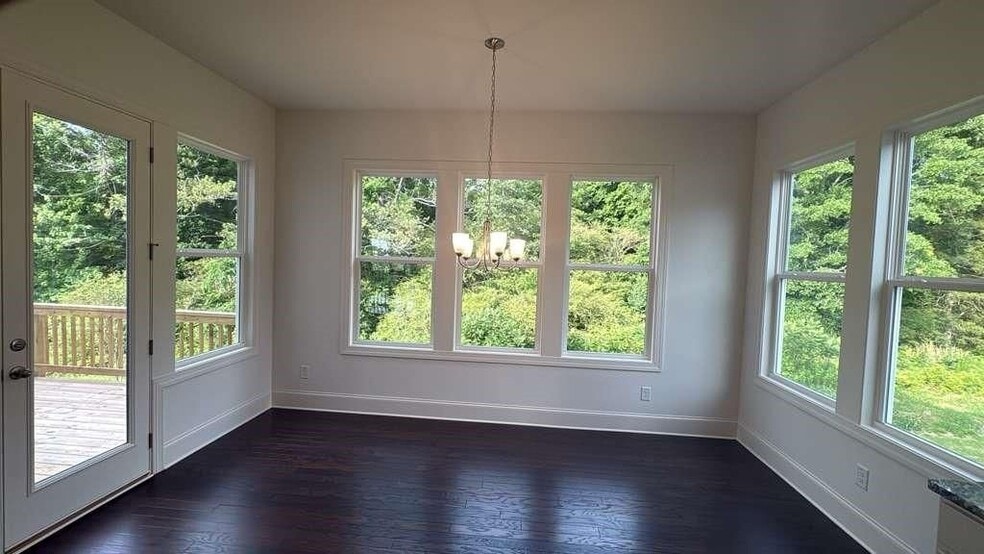 Building Photo - 5365 Travers Ln
