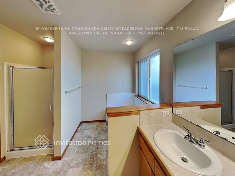 Building Photo - 3814 80th St NE