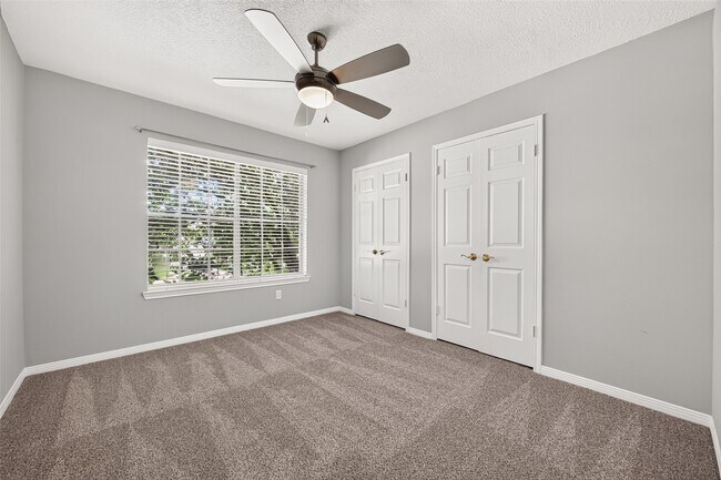 Building Photo - 2106 Avenida La Quinta St