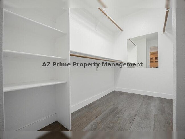 Building Photo - 8625 E Belleview Pl