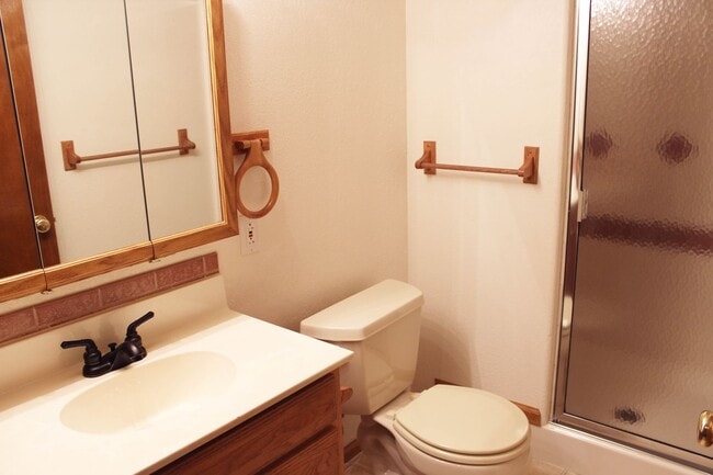 Building Photo - 2357 Forsythia Ct