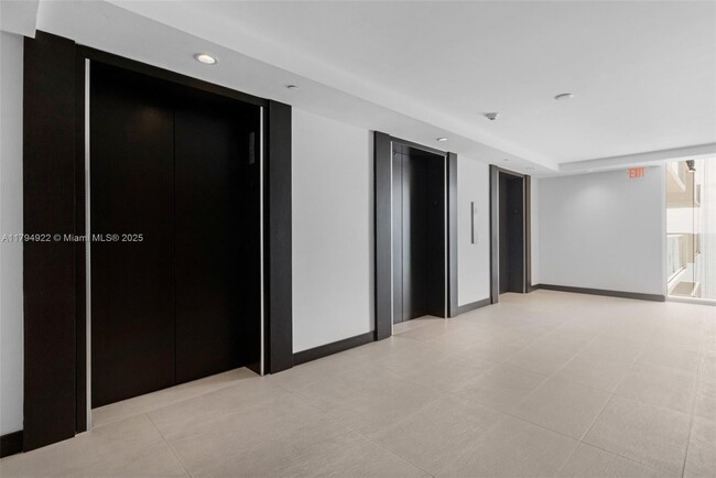 Building Photo - 5701 Collins Ave