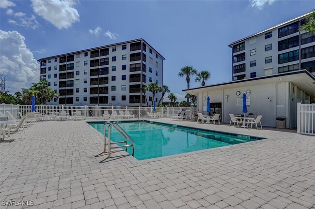 Building Photo - 6897 Estero Blvd