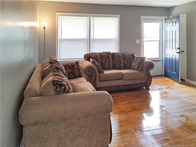 Building Photo - 753 Goodyear Dr