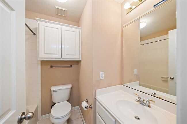 Building Photo - 10 Dove Trace Cir