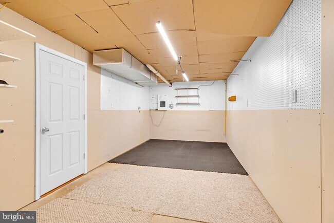 Building Photo - 10495 Wharfdale Pl