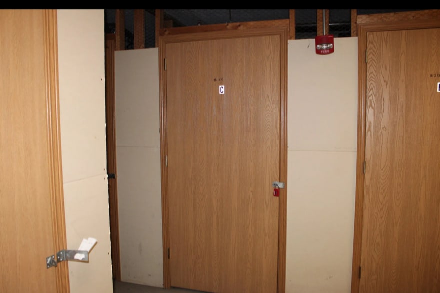 Building Photo - 33A Grand Canyon Dr