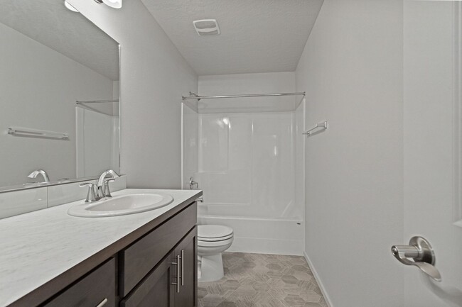 Building Photo - Stunning 3 Bed, 2.5 Bath Home in Spokane V...