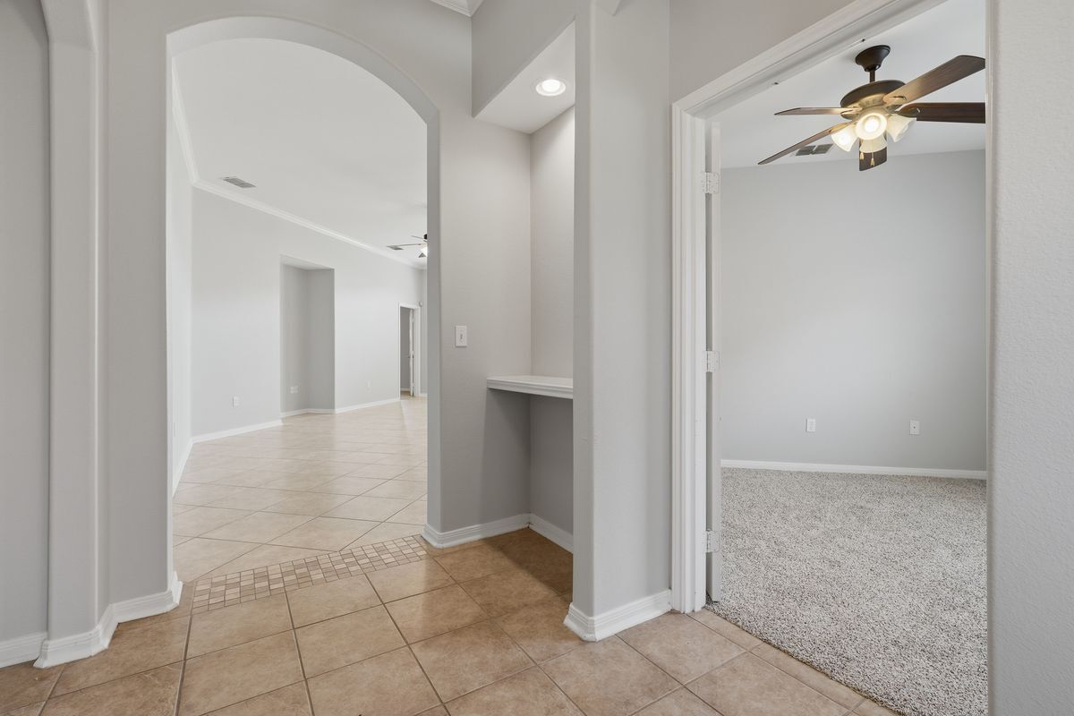 Building Photo - 313 San Rafael Dr