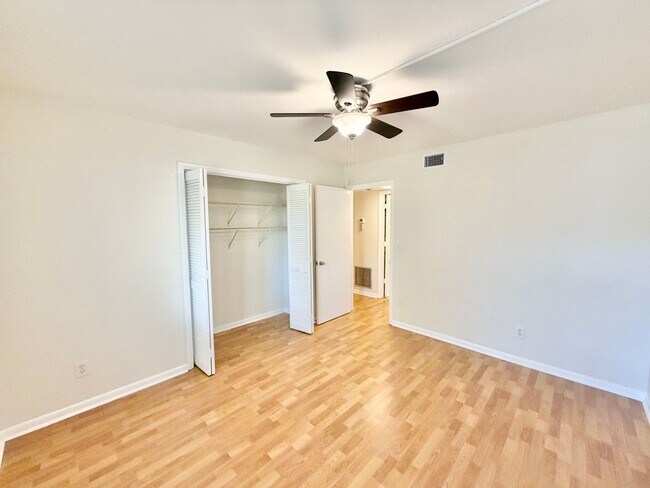 Building Photo - ** PALM RIVER ** 2 BED / 2 BATH - 1ST FLOOR - CONDO - NORTH NAPLES - ANNUAL RENTAL